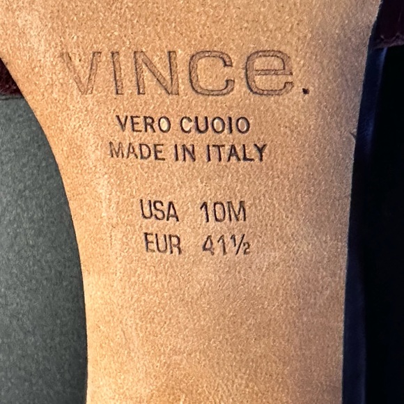 Vince  « Claire Calf-Hair d'Orsay Pump » - Picture 5 of 6